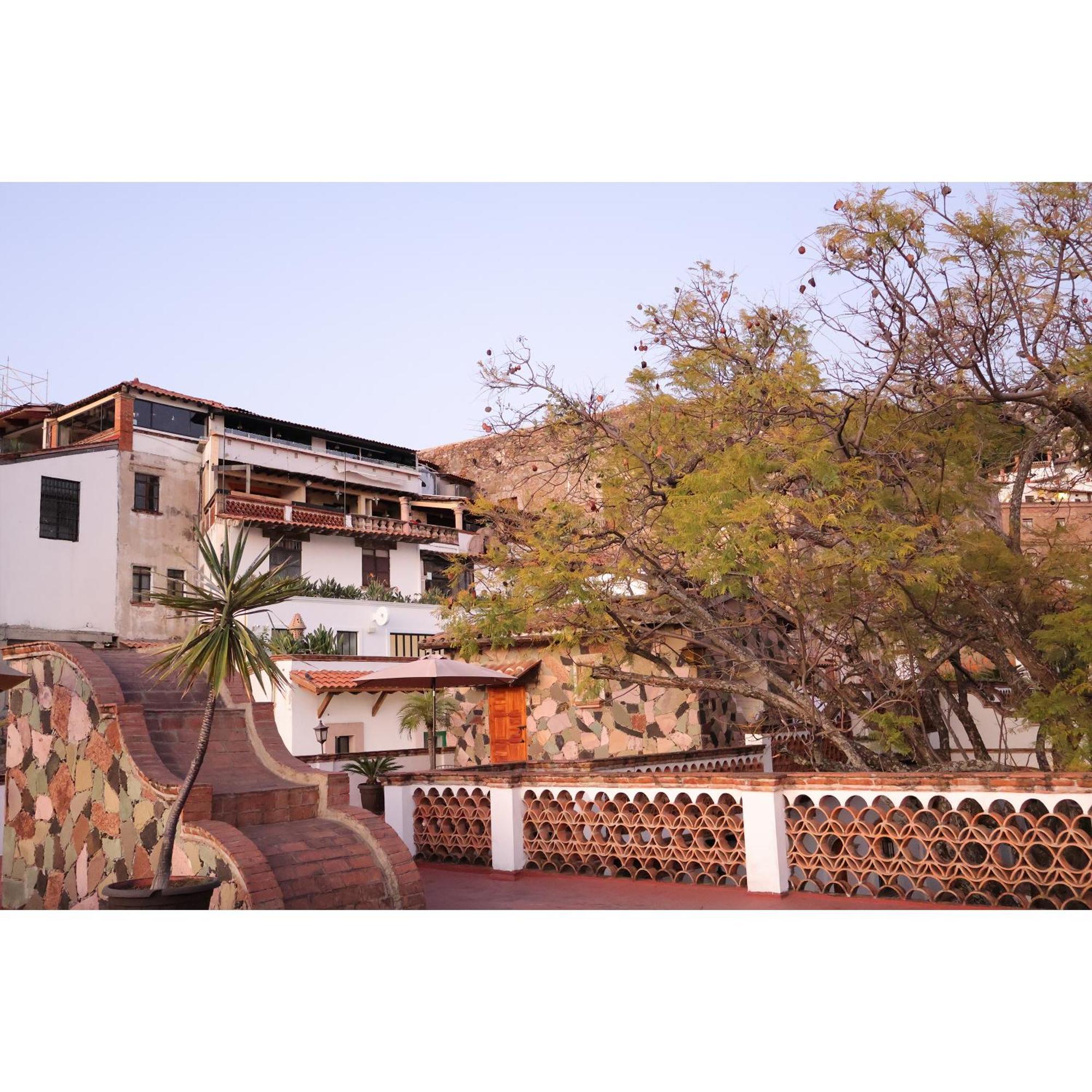 Hotel Los Arcos Taxco de Alarcon Exterior photo